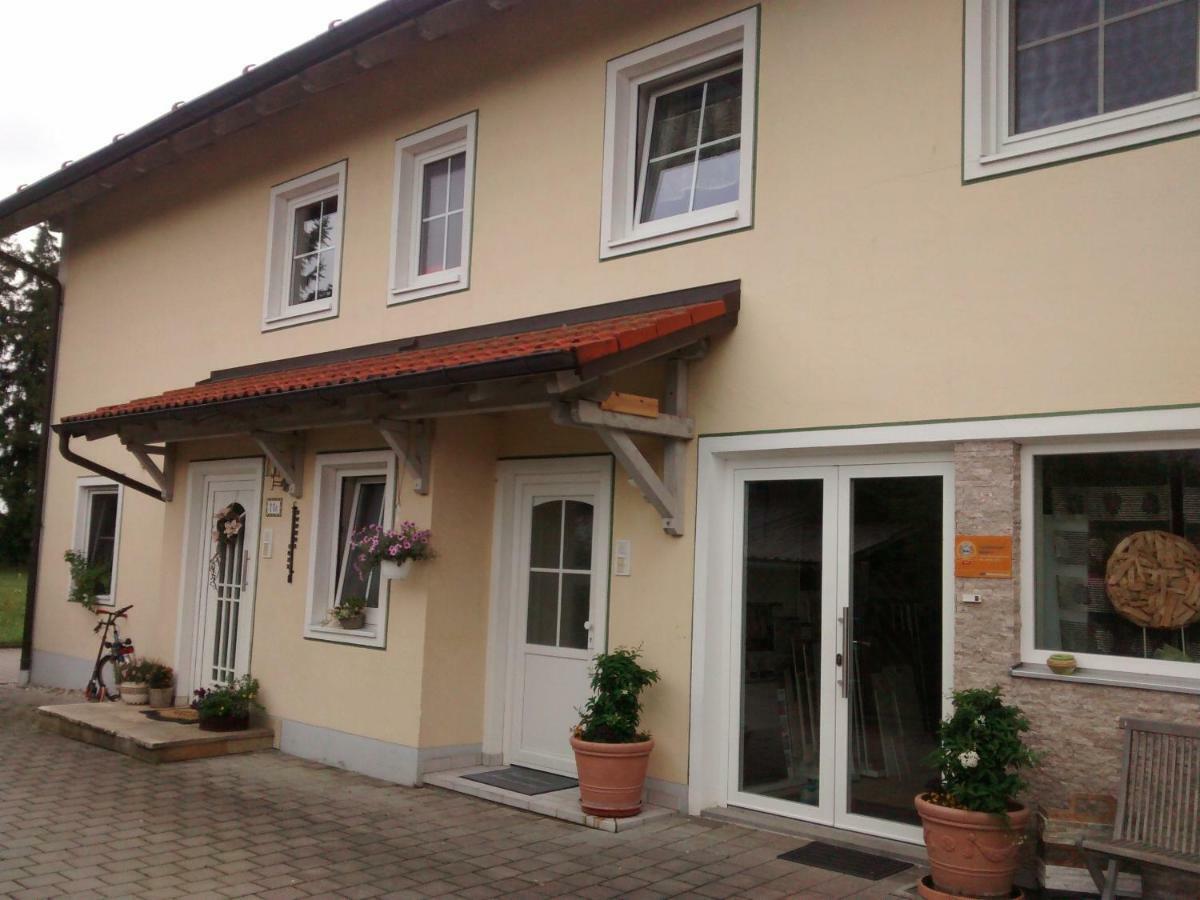 Gaestehaus Brunnerhof - Reisen Apartment Eitting Exterior photo